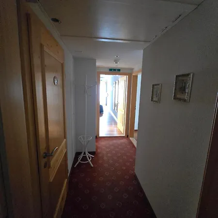 Hotel Haus Engel 3*