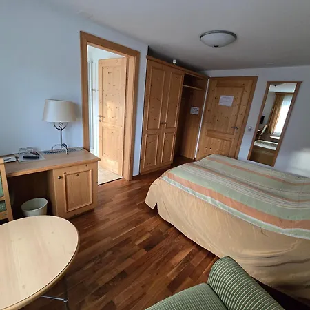 Haus Engel 3* Gams